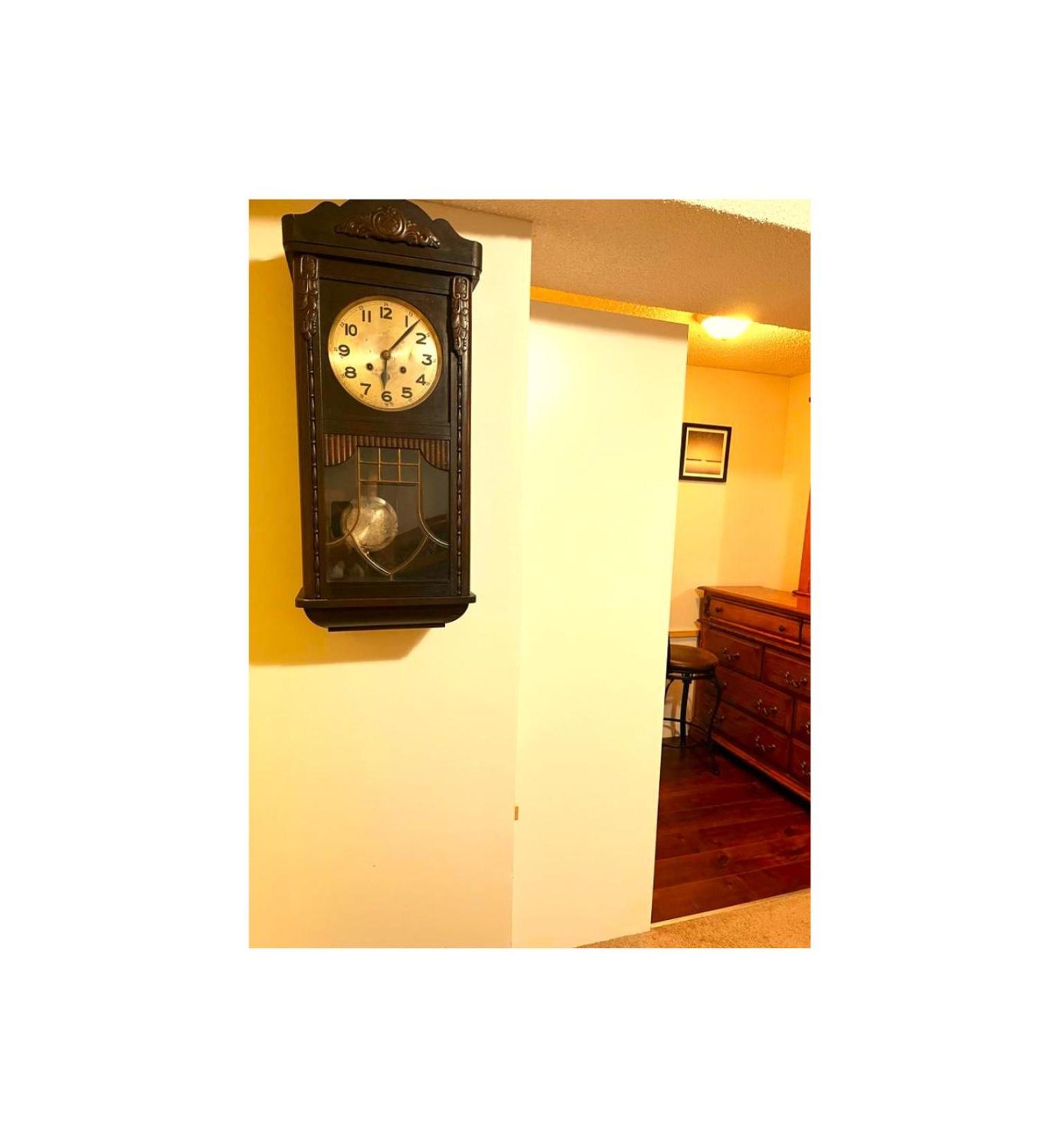 Lovely Comfy Home Private Bath In Central YYC Esterno foto